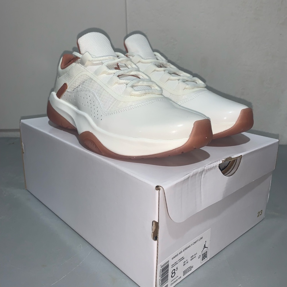 Jordan 11 CMFT just released Sky Orange have multiple sizes